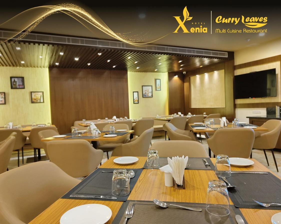 Hotel Xenia Varanasi Exterior foto